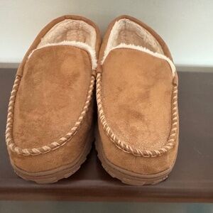 Moccasins  Mens Suede like size 10 slippers